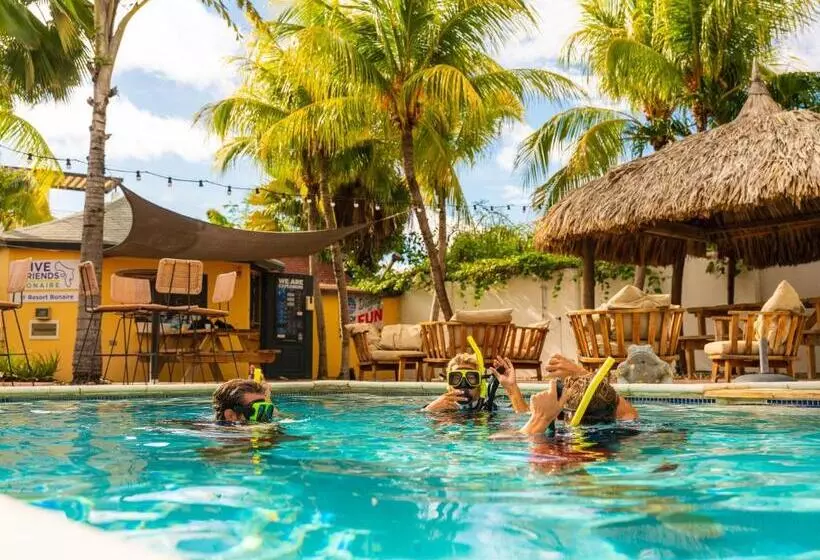 هتل Resort Bonaire