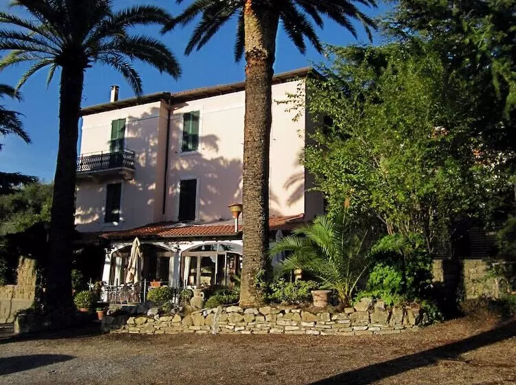 Отель Ristorante Il Caminetto