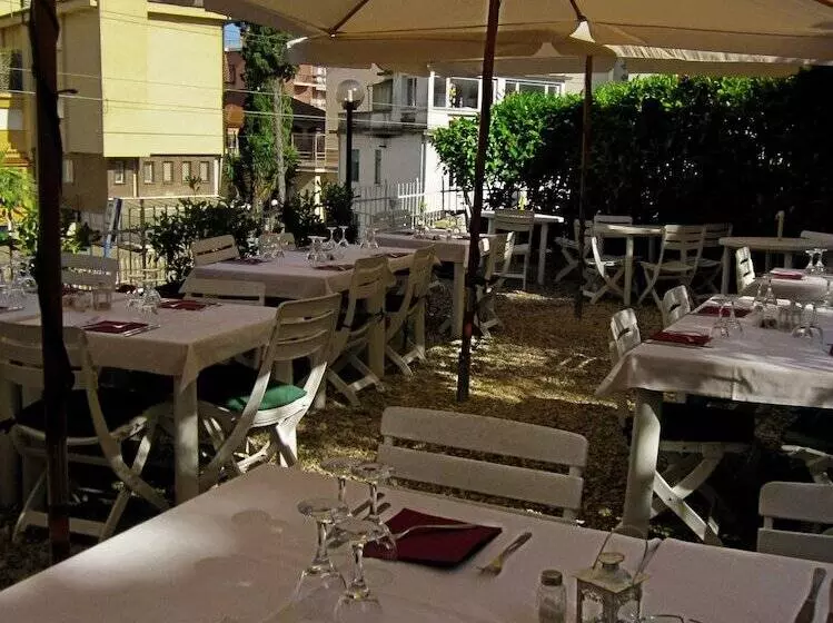 Отель Ristorante Il Caminetto