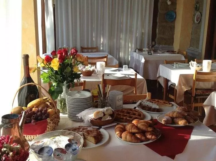 Отель Ristorante Il Caminetto