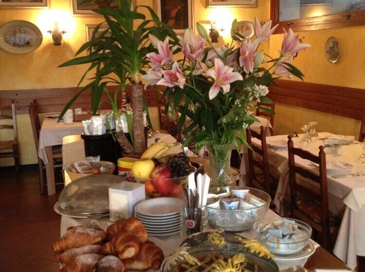 فندق Ristorante Il Caminetto