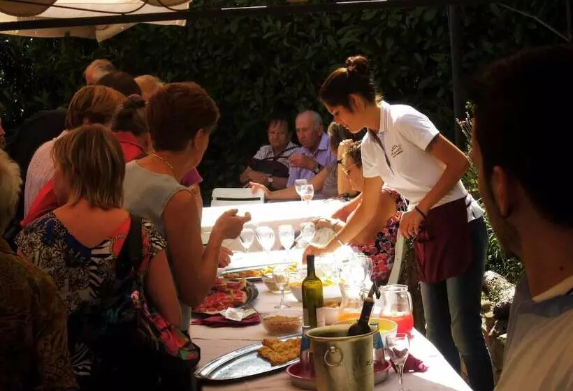 Отель Ristorante Il Caminetto