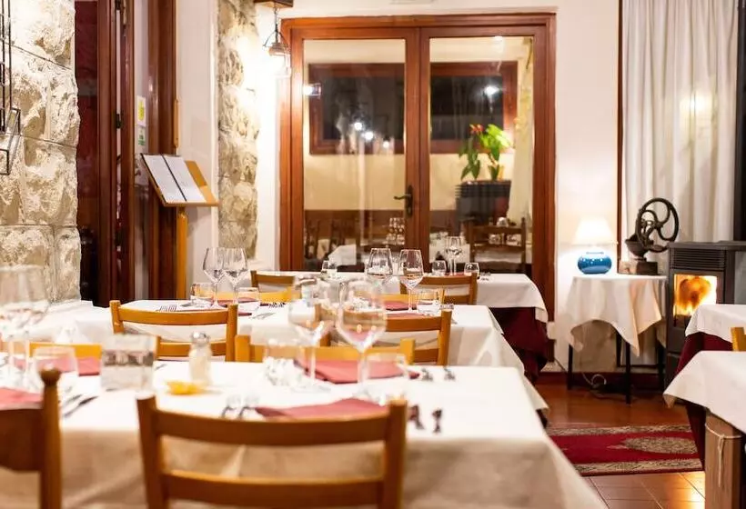 Отель Ristorante Il Caminetto