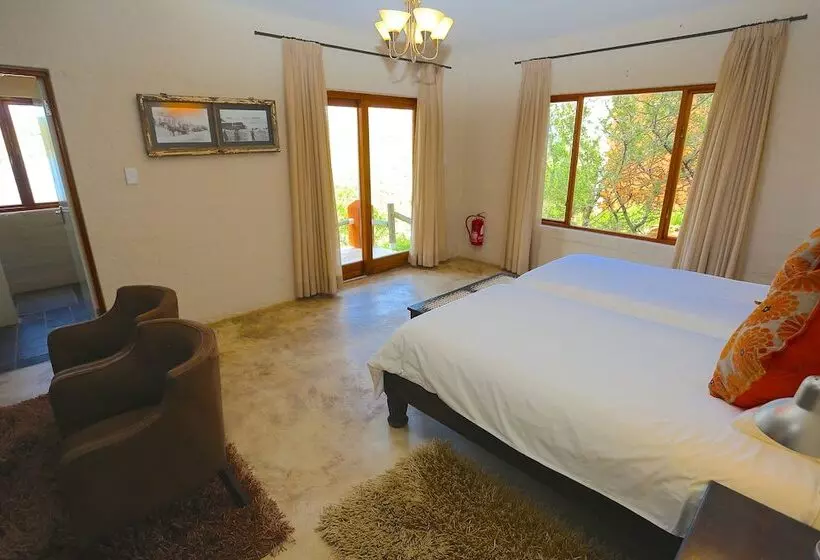 هتل River Crossing Lodge