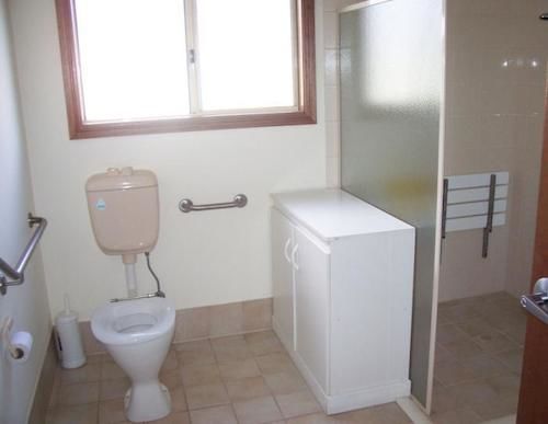 فندق Nrma Victor Harbor Beachfront Holiday Park