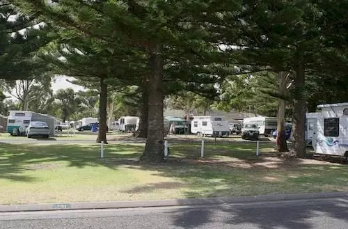 Отель Nrma Victor Harbor Beachfront Holiday Park