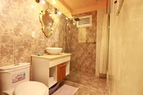 Lesimole Boutique Apartments & Hotel