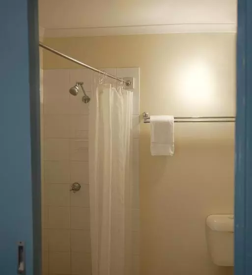 汽车旅馆  Coolum Budget Accommodation