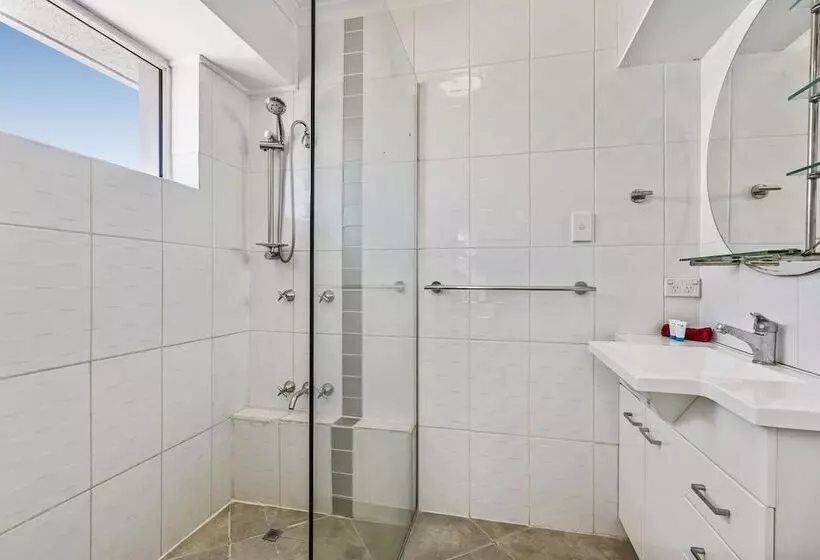 Reflections Holiday Apartments