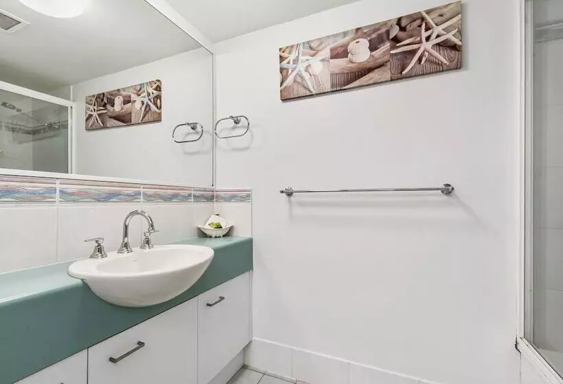 Reflections Holiday Apartments