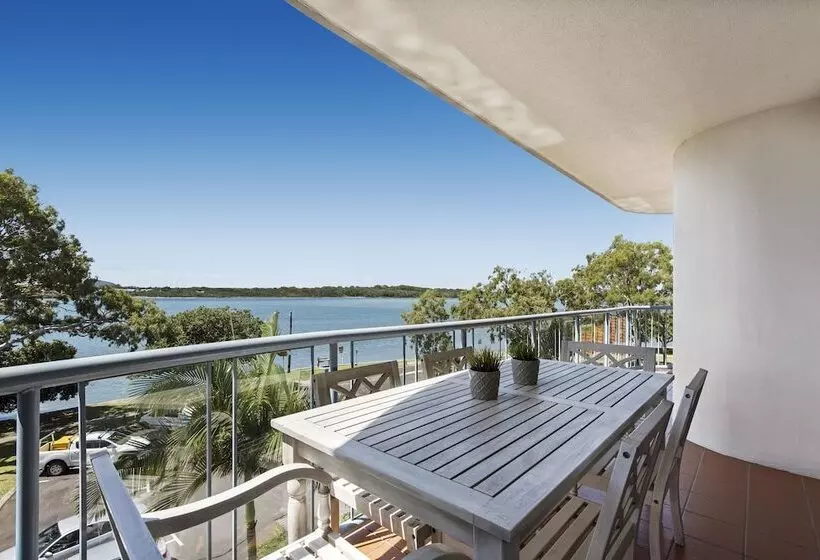 Reflections Holiday Apartments