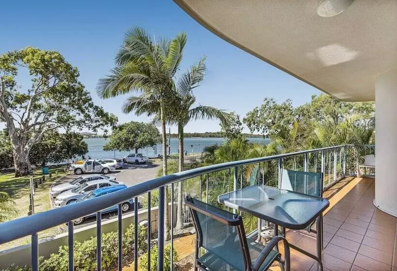 Reflections Holiday Apartments