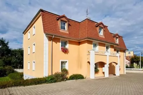 Résidence Hôtelière Au Vieux Marronnier