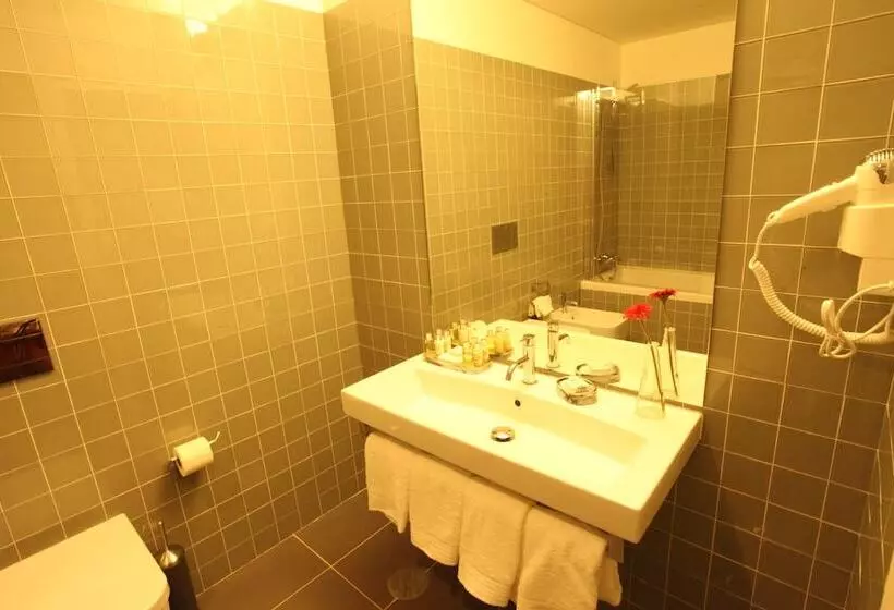 هتل New Oporto Apartments   Cardosas