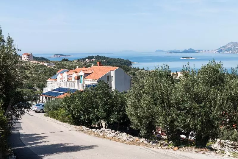 Apartments Bell Memories