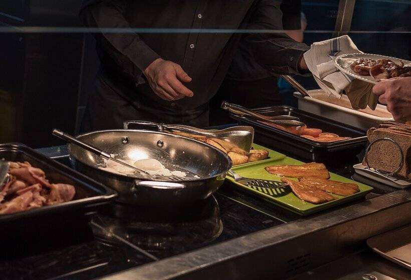 ベッドアンドブレックファースト Lilleshall National Sports Centre