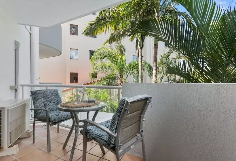 Burlington Holiday Apartments