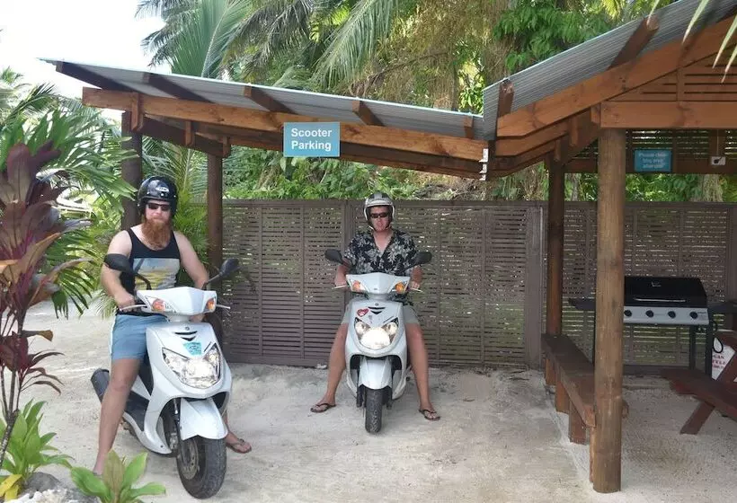 Coral Sands Apartments