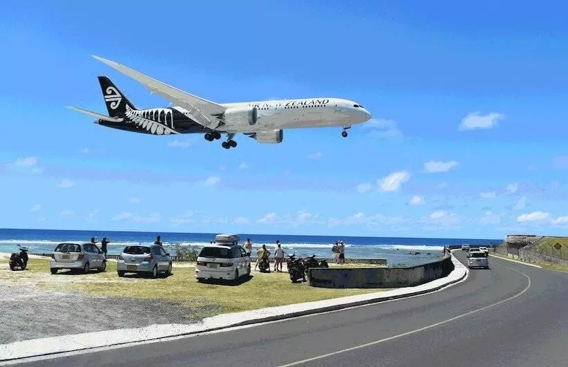 Coral Sands Apartments