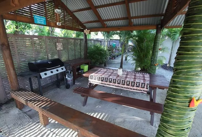 Coral Sands Apartments