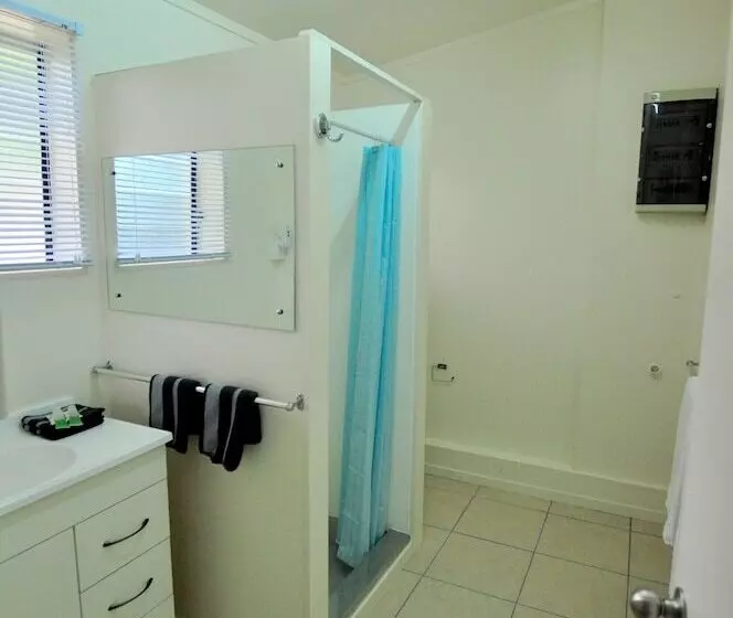 Coral Sands Apartments