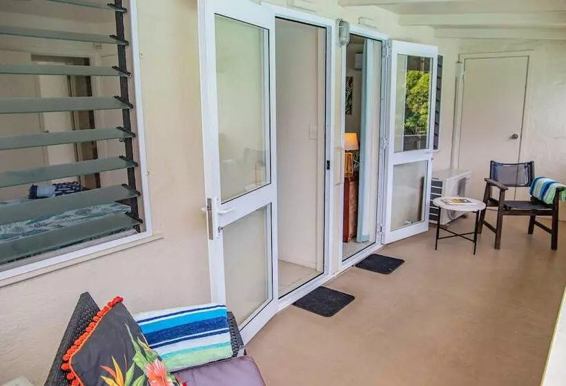 Coral Sands Apartments