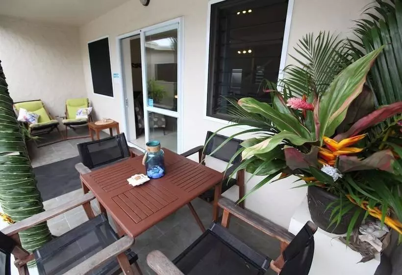 Coral Sands Apartments