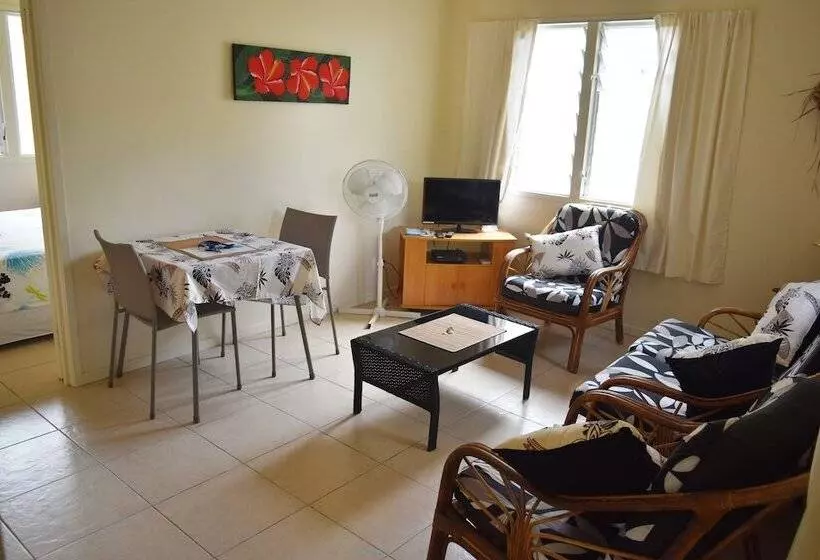 Coral Sands Apartments