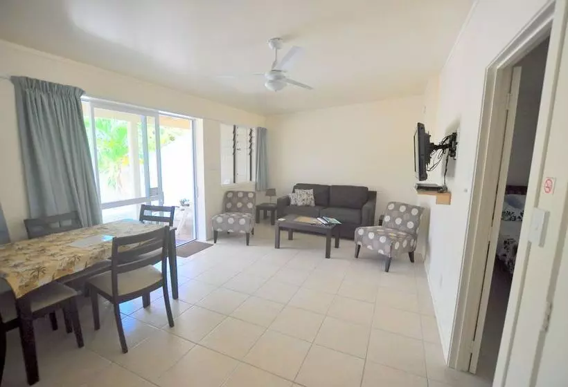 Coral Sands Apartments