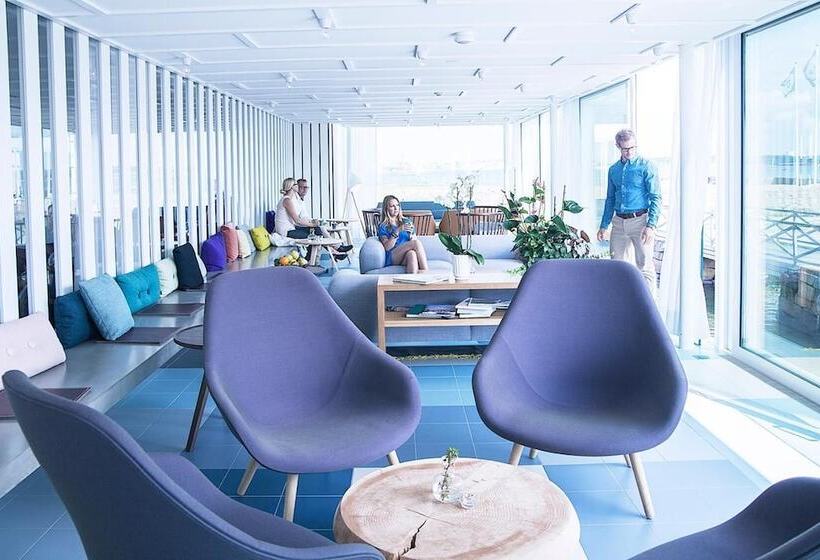 Gullmarsstrand Hotell & Konferens