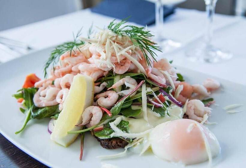 Gullmarsstrand Hotell & Konferens