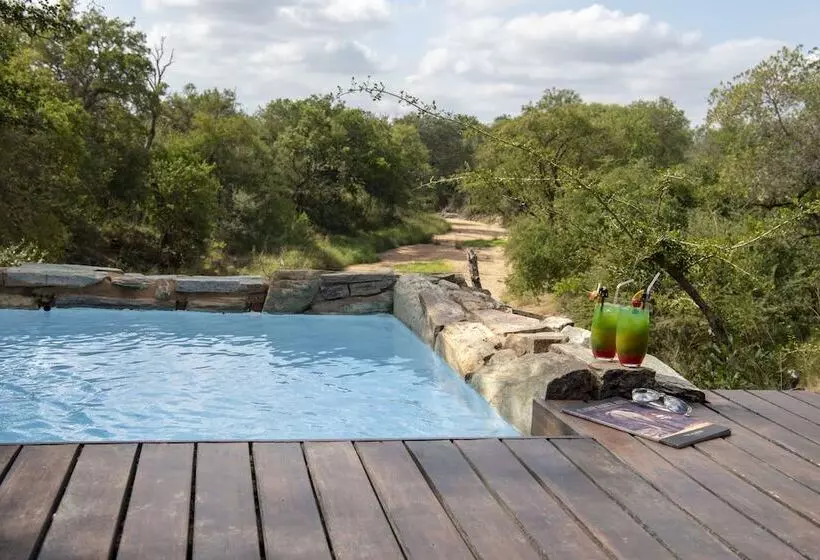 هتل Jabulani Safari