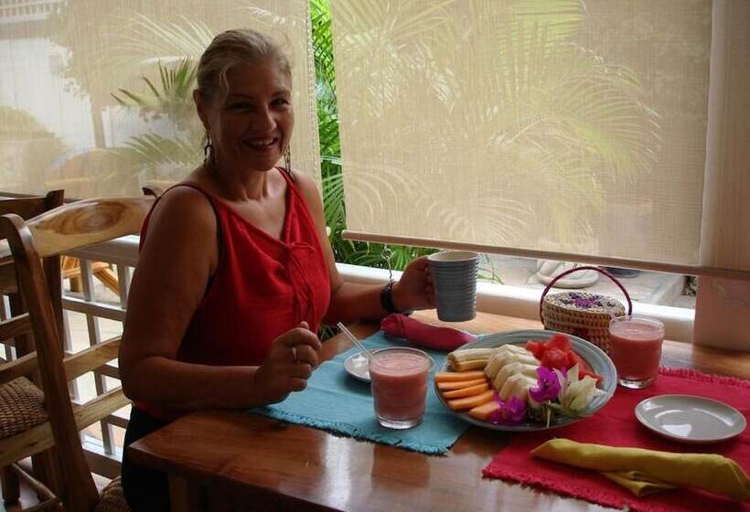 هتل La Posada Azul