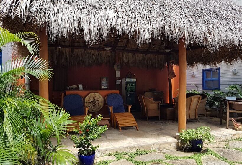 هتل La Posada Azul