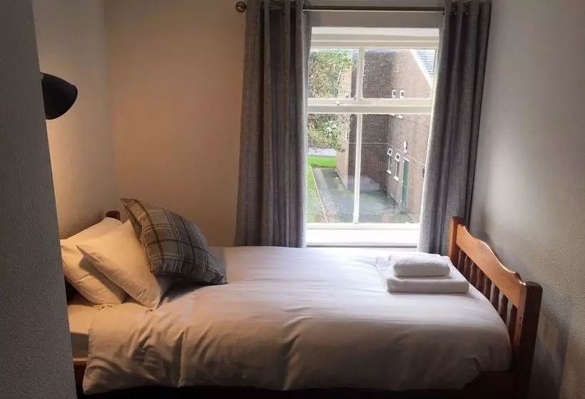 ホテル The Church House Inn