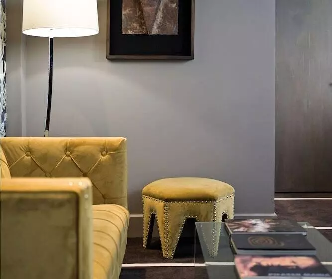 هتل The One Alma Paris