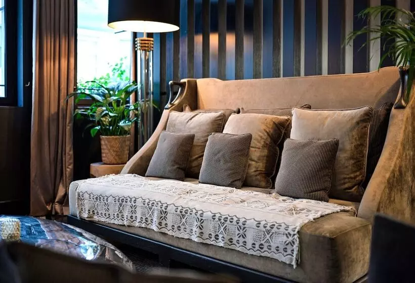 هتل The One Alma Paris