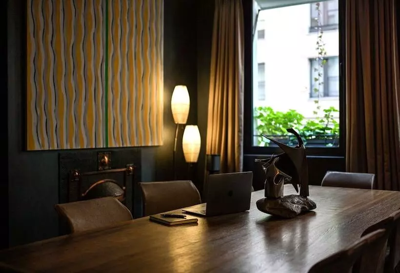 هتل The One Alma Paris