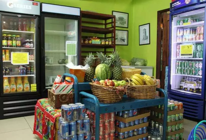 Marina Hotel At Shelter Bay