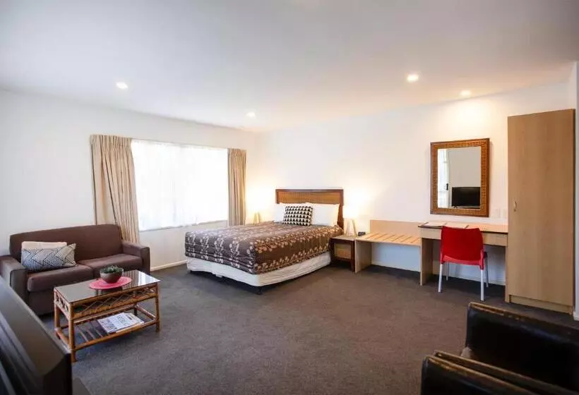 مُتل Casino Court Motor Lodge