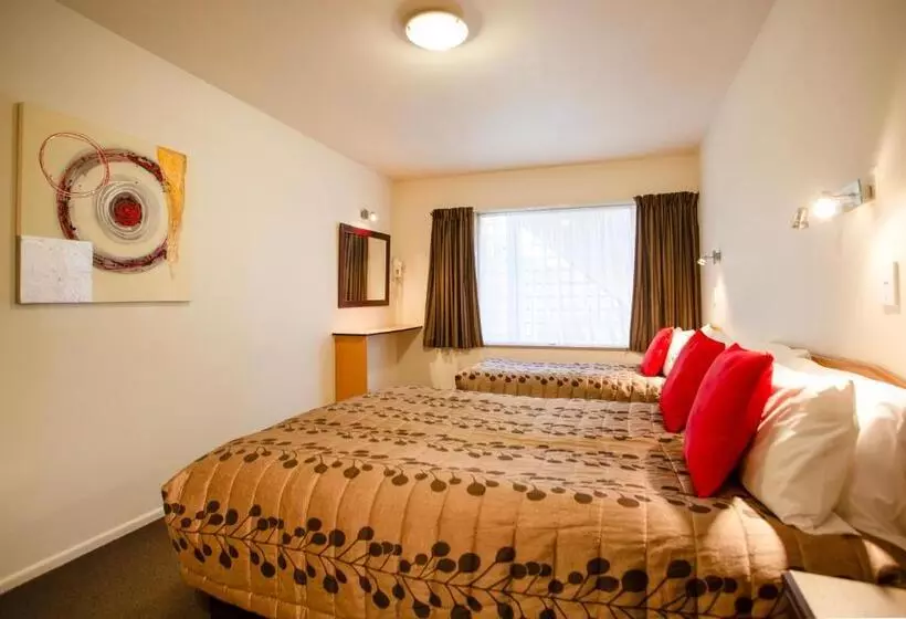 مُتل Casino Court Motor Lodge
