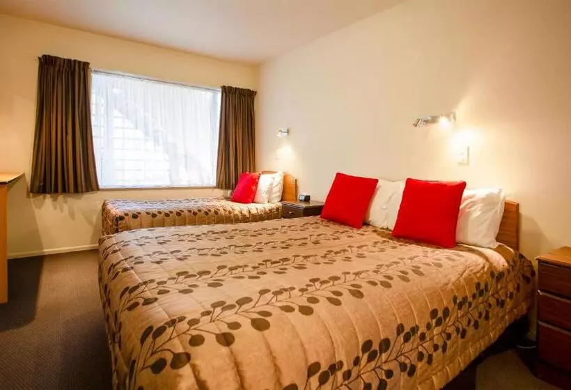 مُتل Casino Court Motor Lodge