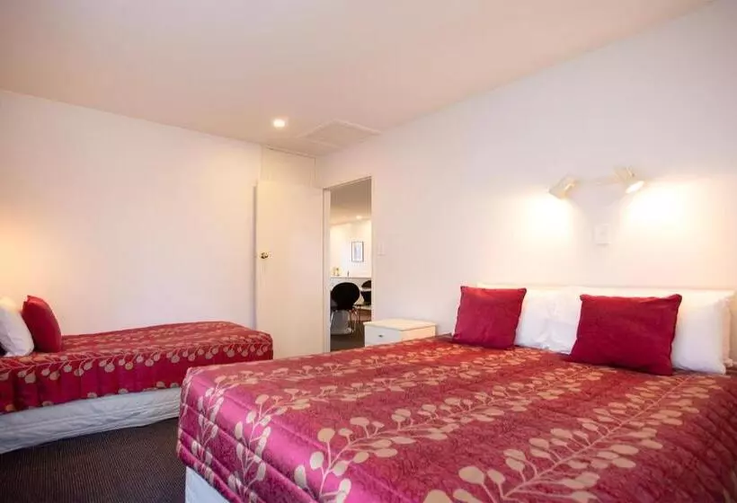 مُتل Casino Court Motor Lodge
