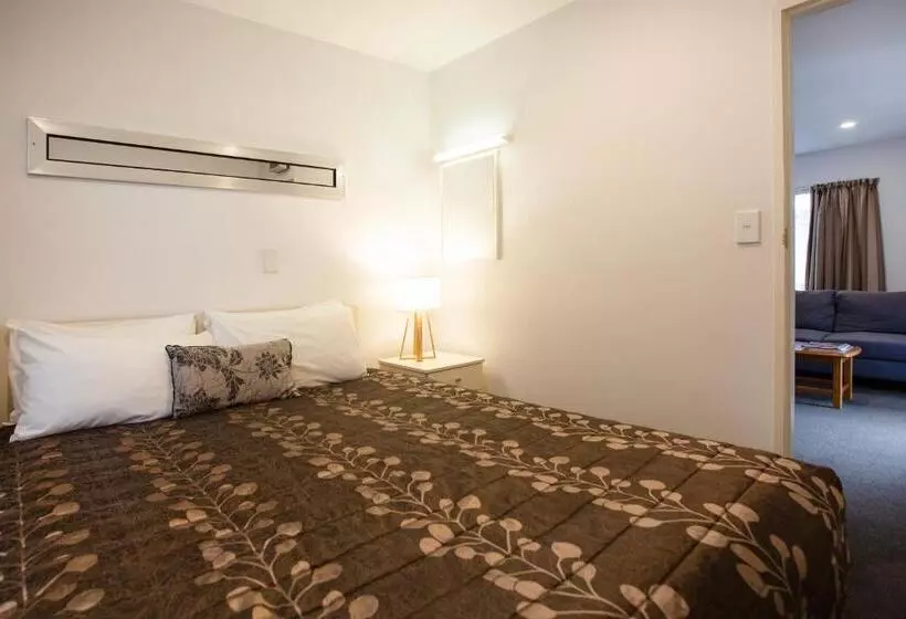 مُتل Casino Court Motor Lodge