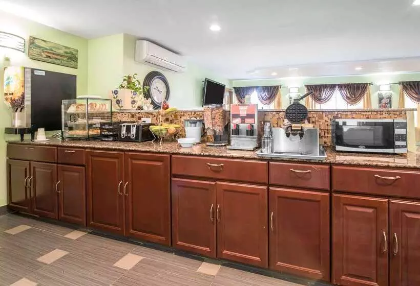 Мотель Rodeway Inn Towanda