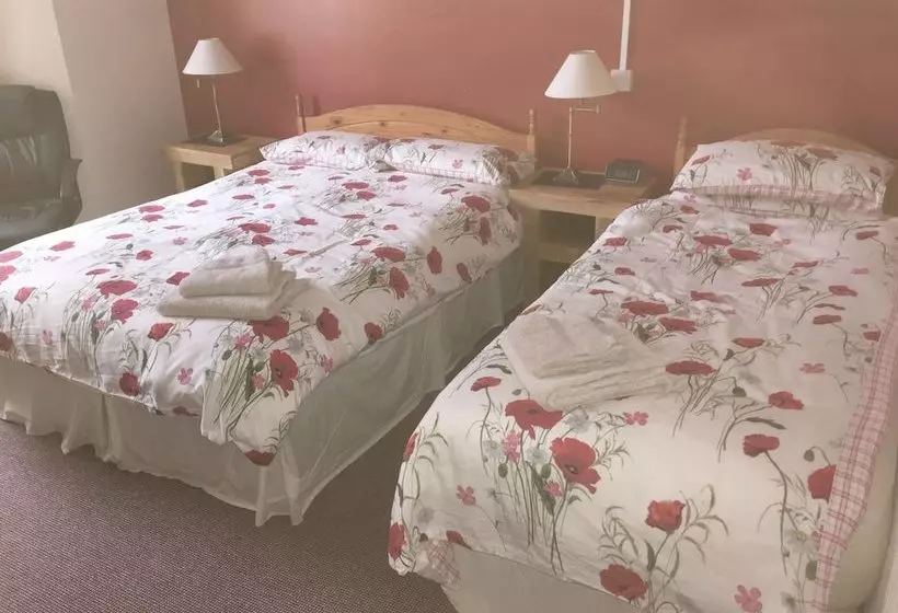 پانسیون Bridges Guest House