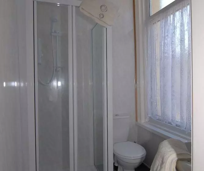 پانسیون Bridges Guest House