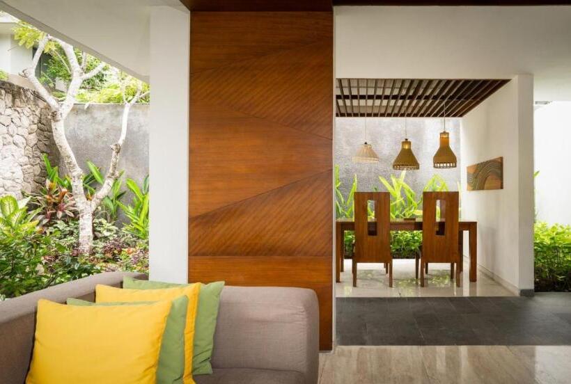 אתר נופש MERUSAKA Nusa Dua