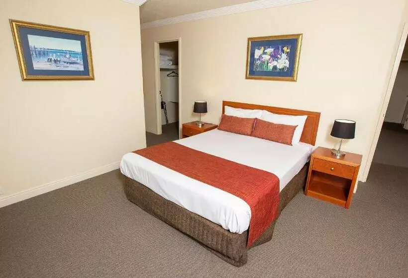 Springwood Tower Apartment