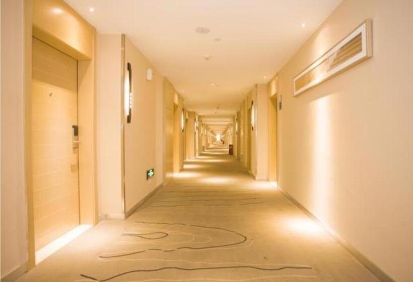 فندق City Comfort Inn Zhanjiang South Railway Station